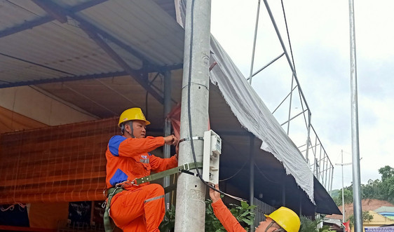 Điện lực Điện Biên Đông: Đảm bảo cung cấp điện an toàn, ổn định mùa mưa lũ