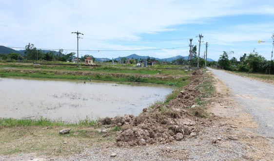 Tiếp bài “Vì sao dự án mở rộng nghĩa trang Hàng Vông bị “mắc cạn”: UBND xã Nghi Diên bán đất núp bóng “tự nguyện ủng hộ”?