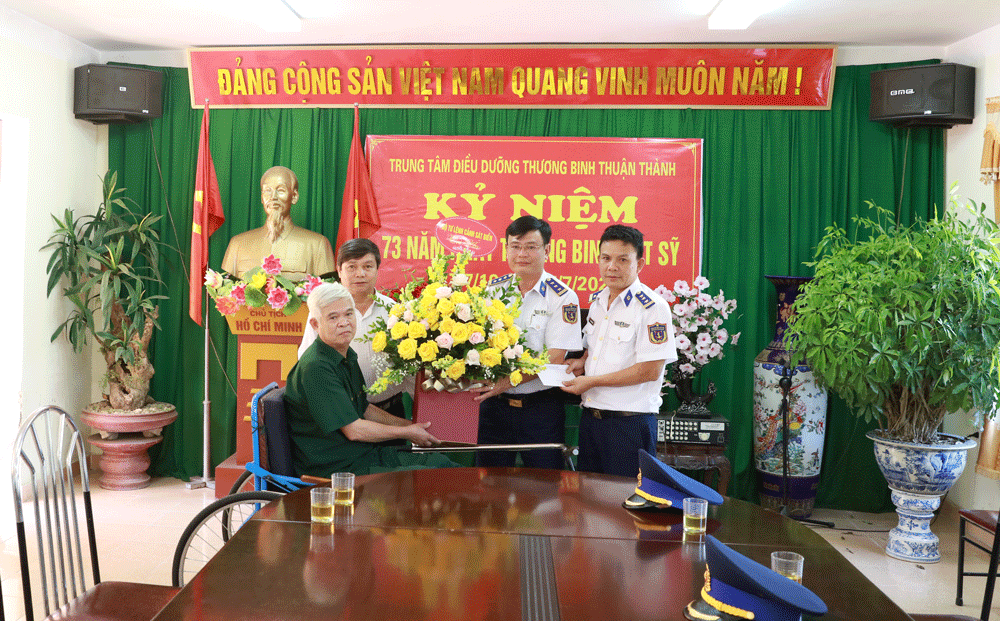 Bộ Tư lệnh Cảnh sát biển tổ chức thăm, tặng quà tri ân các thương, bệnh binh