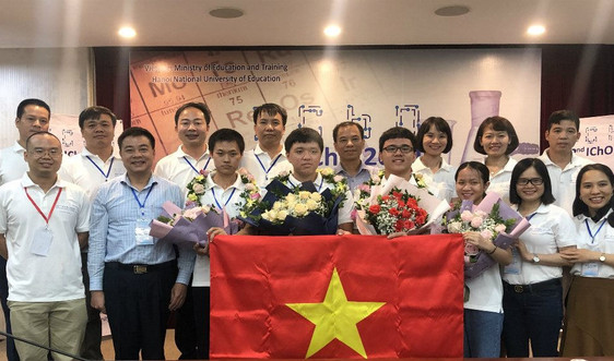 4/4 học sinh Việt Nam đoạt Huy chương Vàng tại Olympic Hóa học quốc tế năm 2020