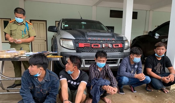 Quảng Trị: Bắt 5 đối tượng người Lào vận chuyển 60.000 viên ma túy qua khu vực biên giới