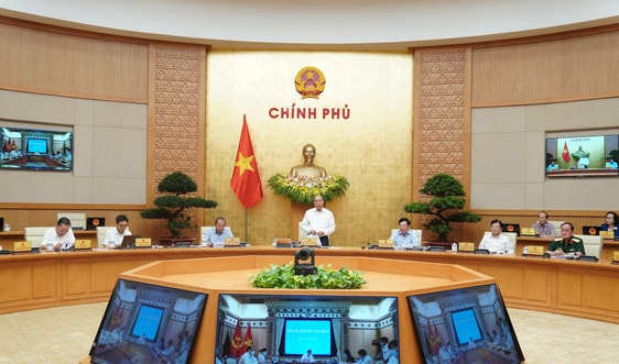 Xử lý triệt để các ổ dịch; không để đứt gãy các hoạt động kinh tế - xã hội 