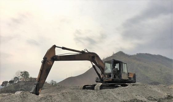 Phê duyệt kế hoạch đấu giá quyền khai thác 4 điểm mỏ đá làm nguyên liệu sản xuất cát 