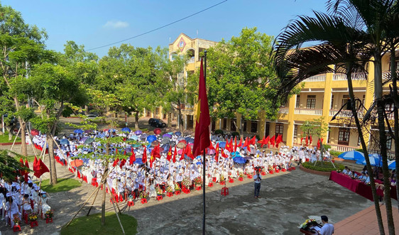 Trường THPT Tống Văn Trân khai giảng năm học mới song hành cùng phòng chống dịch Covid-19