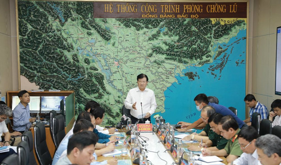 Phó Thủ tướng Trịnh Đình Dũng: Sẵn sàng các phương án, tránh bất ngờ trong ứng phó bão số 5