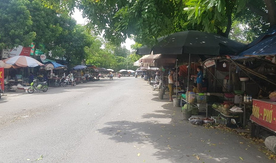 Gia Lâm – Hà Nội: Cần làm rõ những bất cập tại khu chợ tạm Khu đô thị Đặng Xá