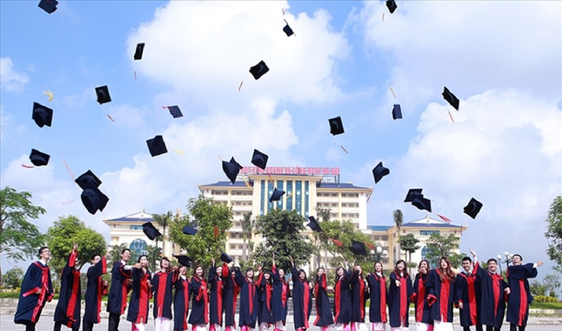 Trường Đại học Kinh doanh và Công nghệ Hà Nội tiếp tục xét tuyển một số ngành                         