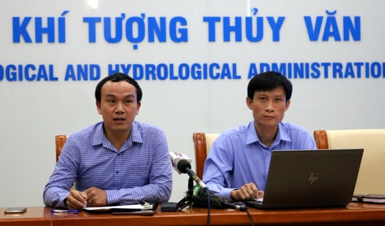 Liên tiếp áp thấp nhiệt đới hướng về miền Trung, hiện hữu nguy cơ “lũ chồng lũ”