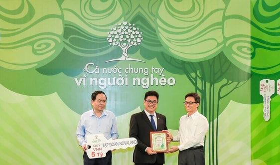 Đồng lòng hướng về miền Trung