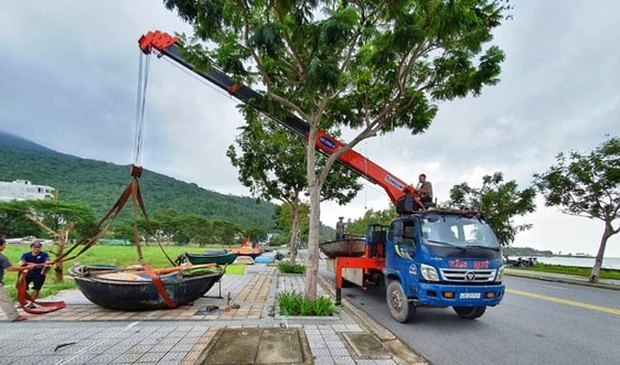 Đà Nẵng: Thời tiết nắng ráo, dân thấp thỏm trước khi bão số 9 đổ bộ 
