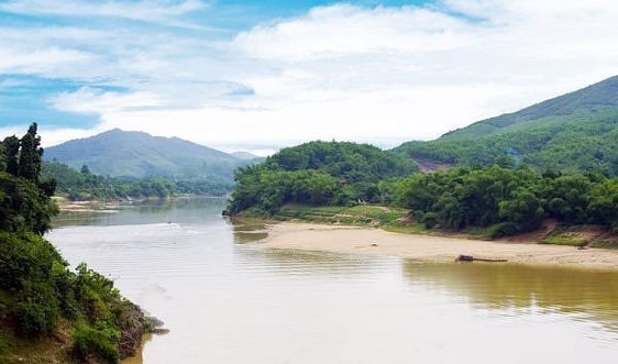 Tìm giải pháp đảm bảo an toàn nguồn nước, chống sạt lở trên lưu vực sông Vu Gia - Thu Bồn