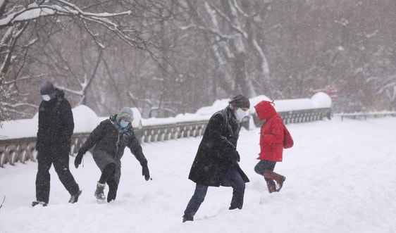 Bão tuyết lớn đổ bộ Mỹ, New York ban bố tình trạng khẩn cấp