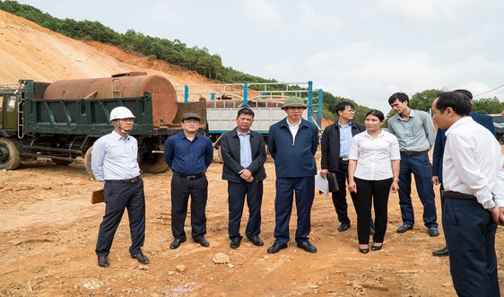 Phó Chủ tịch UBND tỉnh Thanh Hoá kiểm tra mỏ đất Công ty Huy Hoàng sau phản ánh của Báo TN&MT
