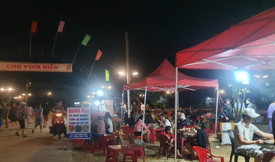 Nhộn nhịp chợ đêm bên đầm phá Tam Giang - Cầu Hai