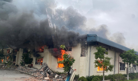 Cháy lớn ở nhà máy IVORY Thanh Hóa
