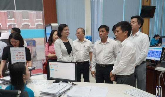 Quảng Nam và Bình Phước đến Huế học tập kinh nghiệm về xây dựng chính quyền điện tử, đô thị thông minh