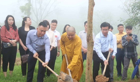 Nghệ An: Tổ chức lễ trồng cây chương trình “Chùa xanh” tại chùa Đại Tuệ