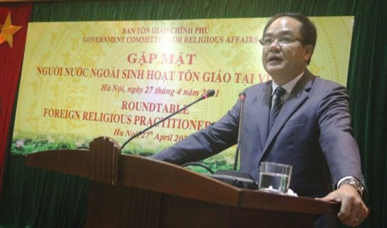 Gặp mặt người nước ngoài sinh hoạt tôn giáo tại Việt Nam