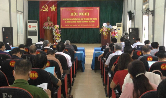 TP Sơn La: Tuyên truyền pháp luật về bảo vệ môi trường cho trên 400 đại biểu