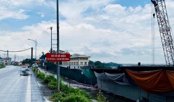 Hà Nội: Ai chịu trách nhiệm khi đường đê hữu Hồng gãy nứt?