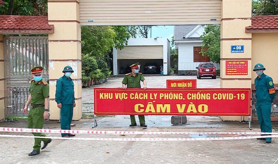 Vĩnh Phúc: Đình chỉ công tác Chủ tịch thị trấn Yên Lạc vì lơ là chống dịch Covid-19