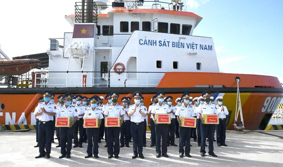 Chính ủy Cảnh sát biển thăm, kiểm tra Hải đoàn 32