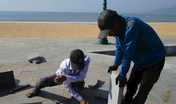 Bình Định: Dự án Công viên biển đường Xuân Diệu xuất hiện điểm lỗi hư hỏng