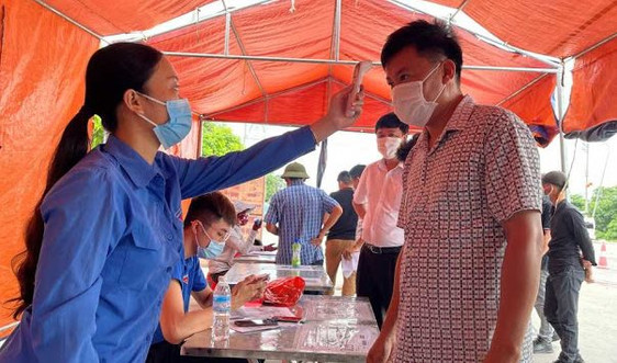 Quảng Ninh: Mở cửa trở lại các khu du lịch, di tích, đón khách nội tỉnh từ 12 giờ trưa nay
