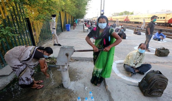 Ô nhiễm nguồn nước đe dọa tính mạng người dân Ấn Độ