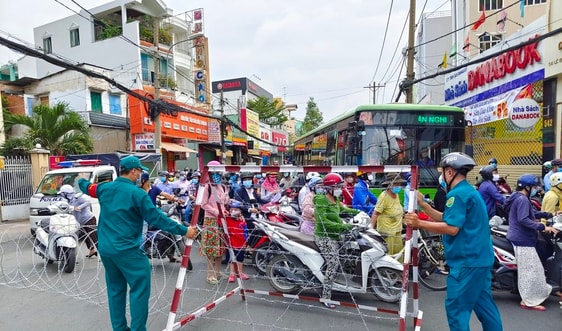 Từ 0h00 ngày 15/6, TP.HCM tiếp  tục giãn cách, người đứng đầu chịu trách nhiệm về chống dịch