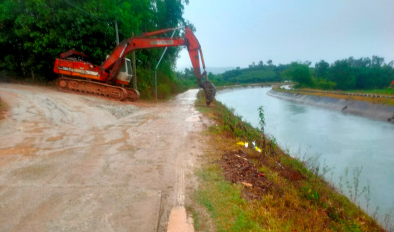 Quảng Nam: Khai thác đất gây ô nhiễm, gây nguy hại cho công trình thủy lợi