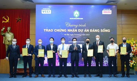 Trao chứng nhận Dự án bất động sản đáng sống 2021