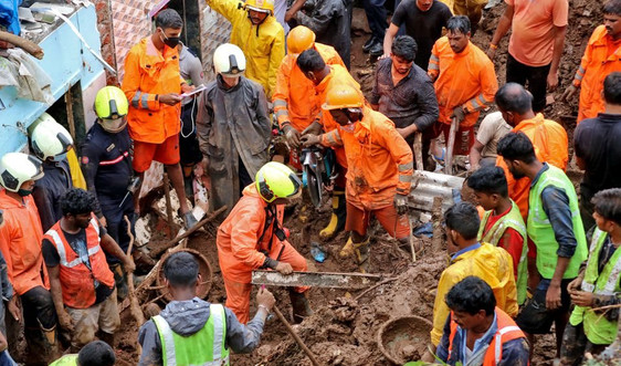 Ít nhất 30 người thiệt mạng do mưa lớn gây lở đất ở Mumbai