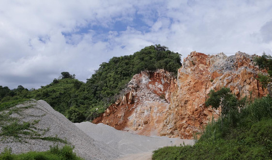 Lai Châu: Tiêu hủy gần 800 kg vật liệu nổ quá hạn gây nứt nhà dân 