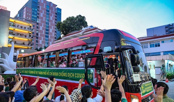 Dập dịch Covid-19:  TP.HCM không chần chừ được nữa