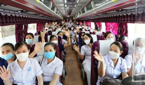 Hà Tĩnh: Điều động 152 cán bộ y tế hỗ trợ tỉnh Nghệ An tham gia phòng dịch Covid 19