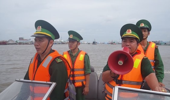 Ứng phó bão Conson: Kêu gọi tàu thuyền tránh trú, sẵn sàng sơ tán người dân