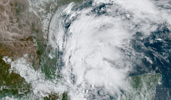 Dự báo bão Nicholas sẽ đổ bộ Texas và Louisiana ở Mỹ vào tối 14/9