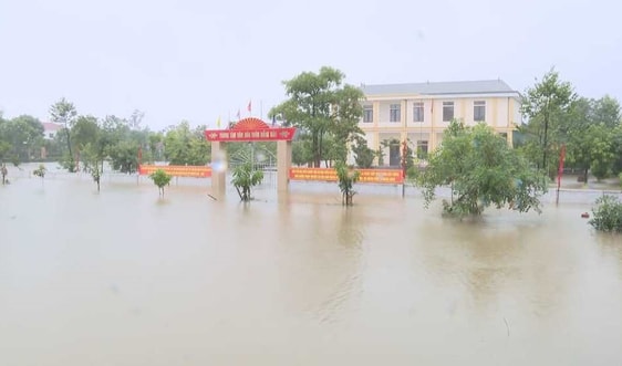 Hà Tĩnh: Hơn 75 trường cho học sinh nghỉ học do mưa lũ diễn biến phức tạp