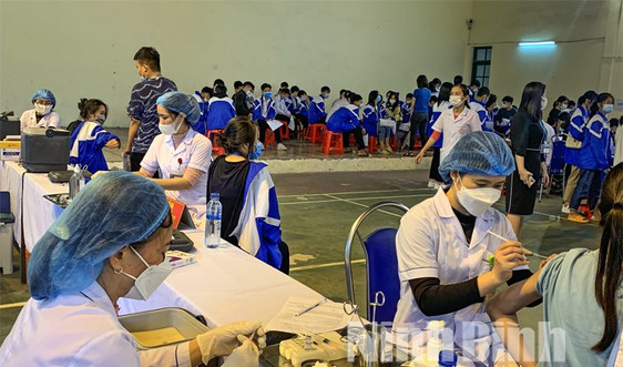 Ninh Bình: Hoàn thành tiêm vắc xin phòng Covid-19 cho học sinh cấp THPT