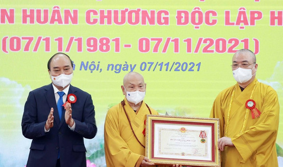 Chủ tịch nước Nguyễn Xuân Phúc dự Lễ Kỷ niệm 40 năm thành lập Giáo hội Phật giáo Việt Nam