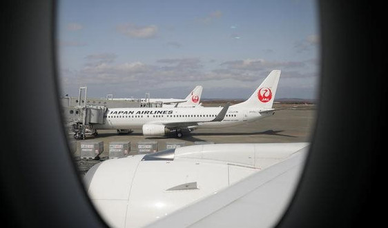 Nhật Bản hủy gần 130 chuyến bay do tuyết rơi dày