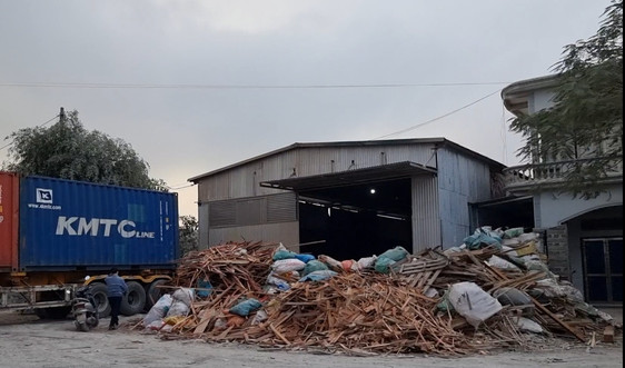 Thanh Liêm (Hà Nam): Xưởng nghiền gỗ hoạt động trái phép, gây ô nhiễm môi trường