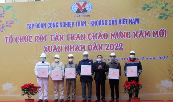 Quảng Ninh: Xuất hơn 26.000 tấn than trong ngày đầu năm mới Nhâm Dần 2022
