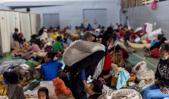 Bão Batsirai phá hủy nhà cửa, gây mất điện ở Madagascar