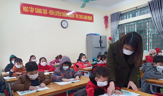 TP.Cao Bằng: Học sinh trở lại trường học sau kỳ nghỉ dài chống dịch