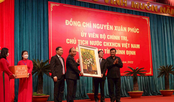Chủ tịch nước Nguyễn Xuân Phúc thăm và làm việc với tỉnh Bình Định