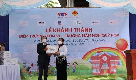 Khánh thành điểm trường Xóm Vẹ, huyện Lạc Sơn, tỉnh Hòa Bình do PVEP tham gia tài trợ