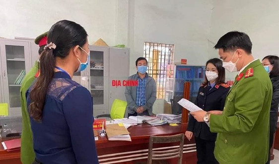 Nghệ An: Khởi tố 2 cán bộ địa chính ở Quỳnh Lưu