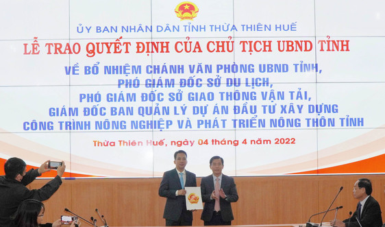 Ông Trần Hữu Thùy Giang giữ chức Chánh văn phòng UBND tỉnh Thừa Thiên – Huế